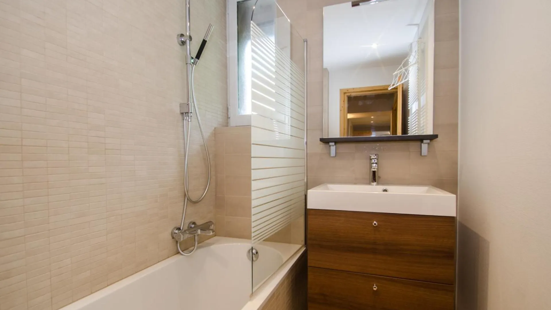 Chamonix : Bel Appart 4 Pers, 2 Ch, Wifi, Parking, Animaux Acceptes - Fr-1-343-257 Apartment