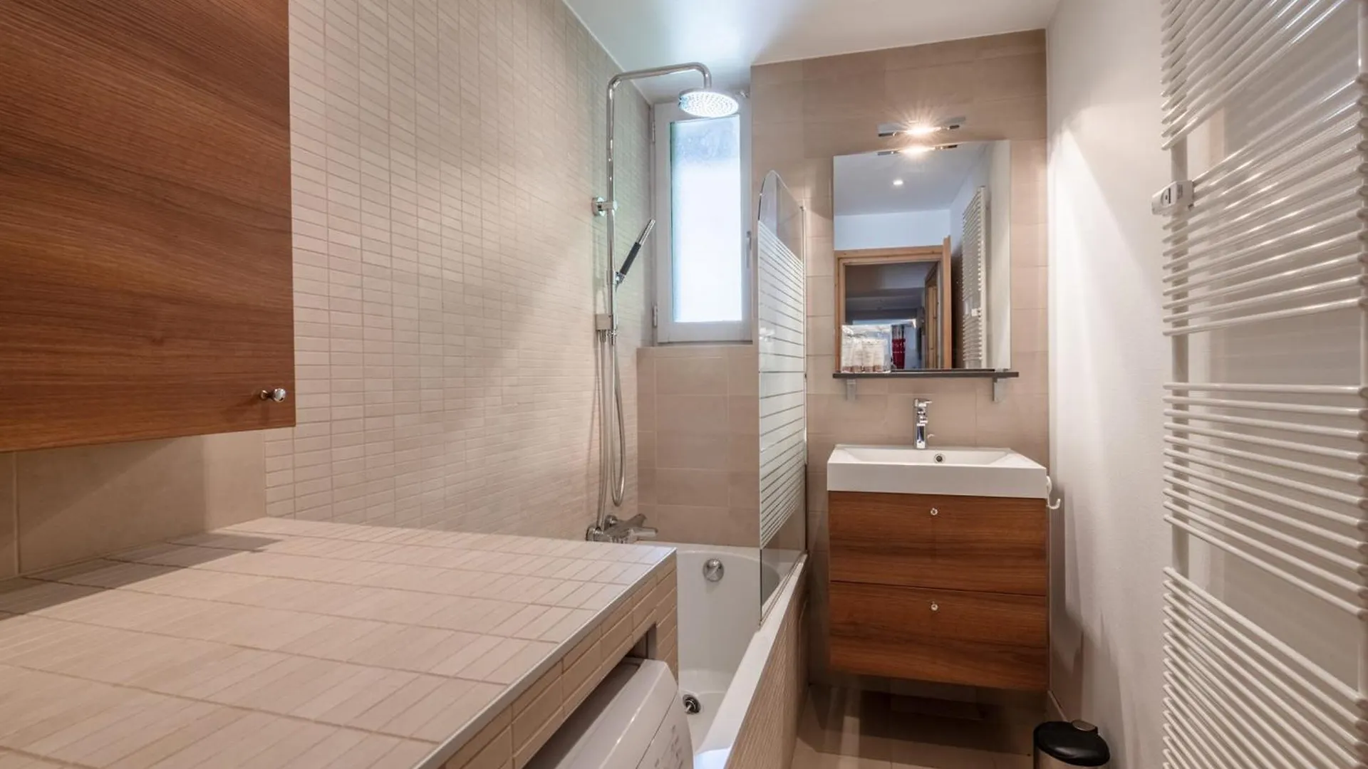 Chamonix : Bel Appart 4 Pers, 2 Ch, Wifi, Parking, Animaux Acceptes - Fr-1-343-257 0*,  Γαλλία